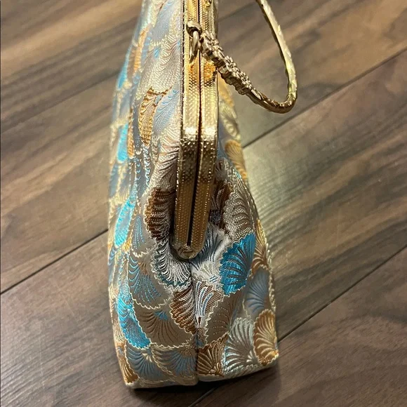 Blue & Gold Embroidered Shell Pattern Evening Clutch - Picture 2 of 6